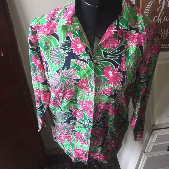 Lilly Pulitzer silk XS button down shirt - Picture 1 of 4